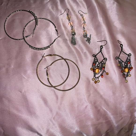 Hoops , chandelier and dangle earrings 4 pairs woman earrings - Picture 1 of 14